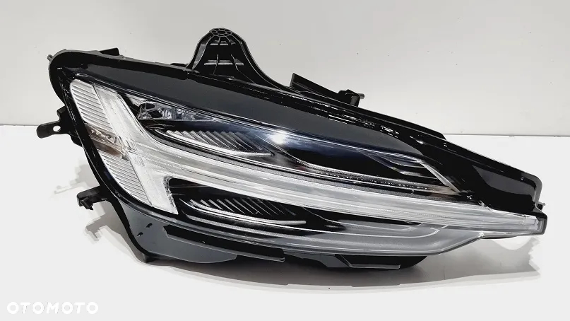 REFLEKTOR PRAWY LEWY FULL LED VOLVO S60 V60 EUROPA - 2