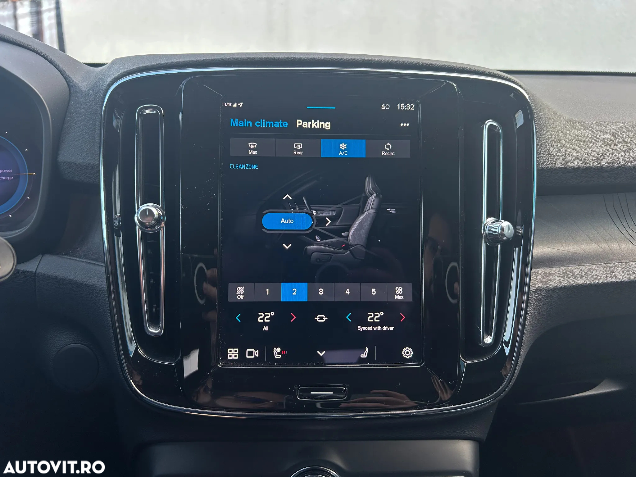 Volvo XC 40 Recharge Twin Motor AWD Ultimate - 23