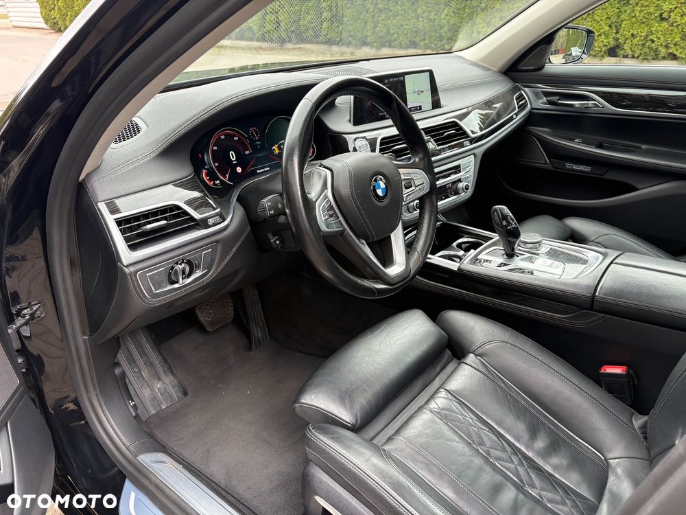 BMW Seria 7 750Li Edition Exclusive - 12