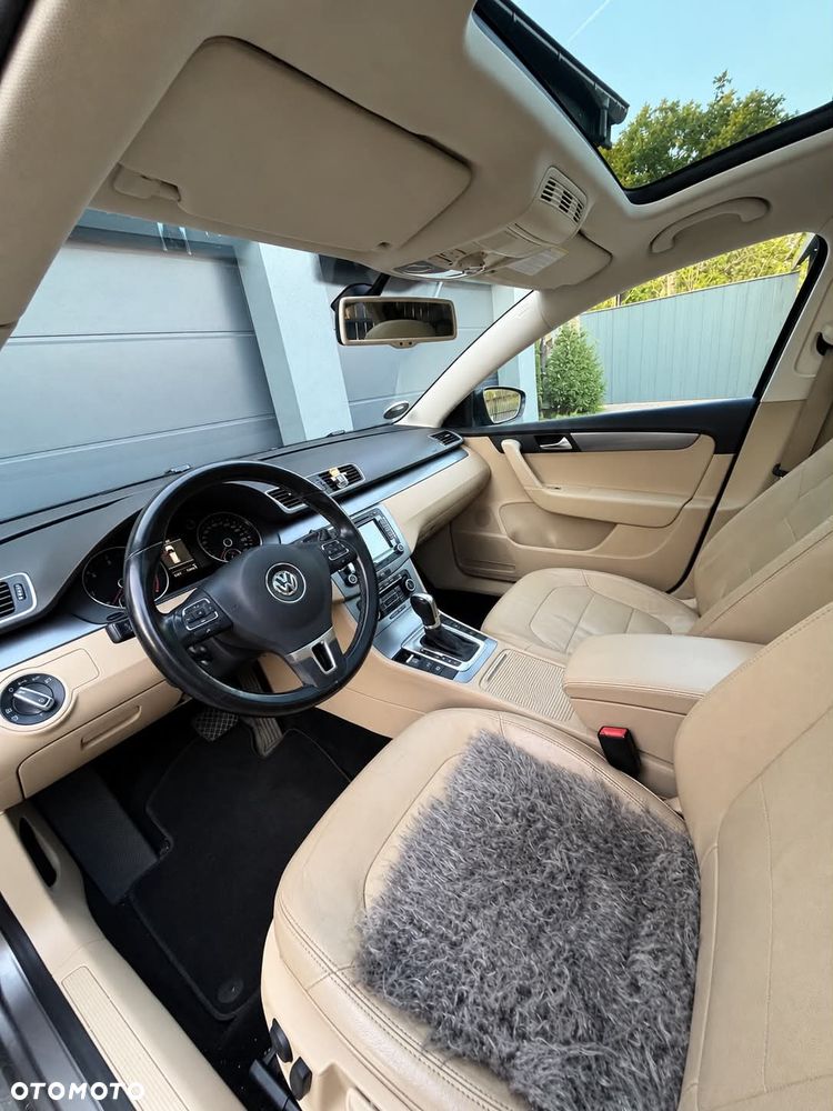 Volkswagen Passat - 10