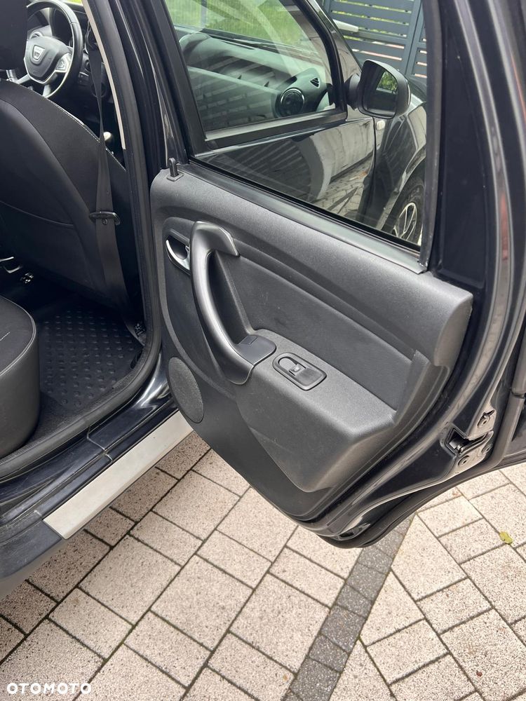 Dacia Duster 1.6 SCe Blackshadow 4x4 S&S - 30