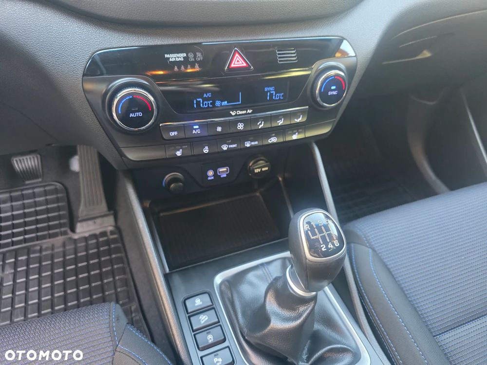 Hyundai Tucson blue 1.7 CRDi 2WD Intro Edition - 20