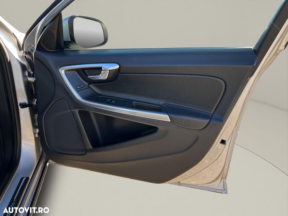 Volvo S60 D2 Momentum - 18