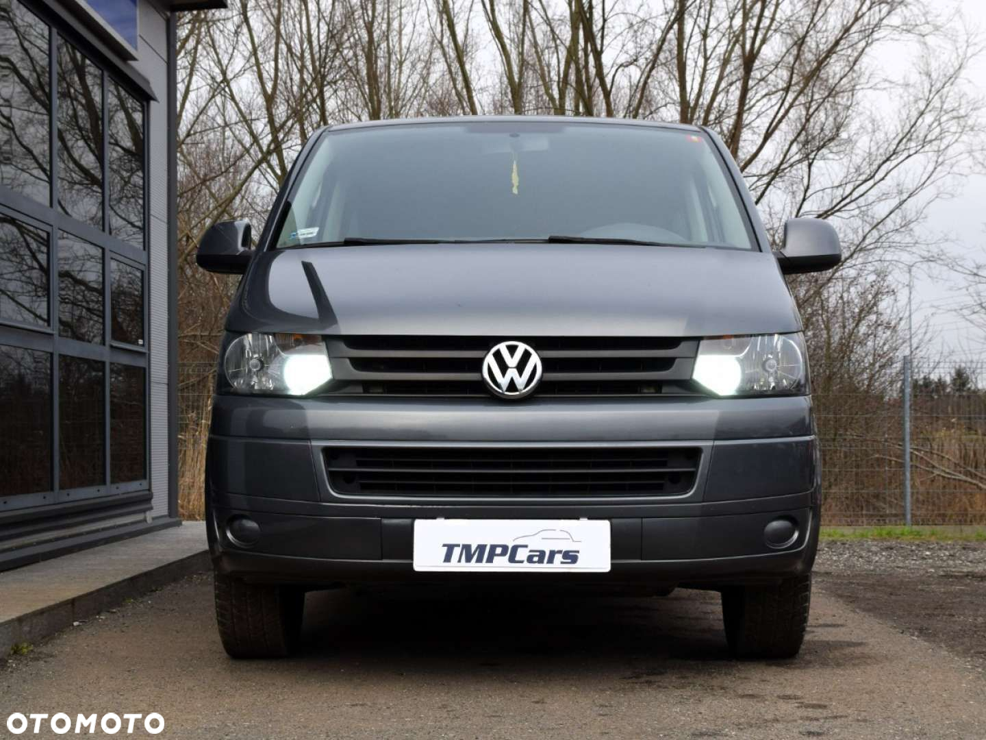 Volkswagen Caravelle - 10