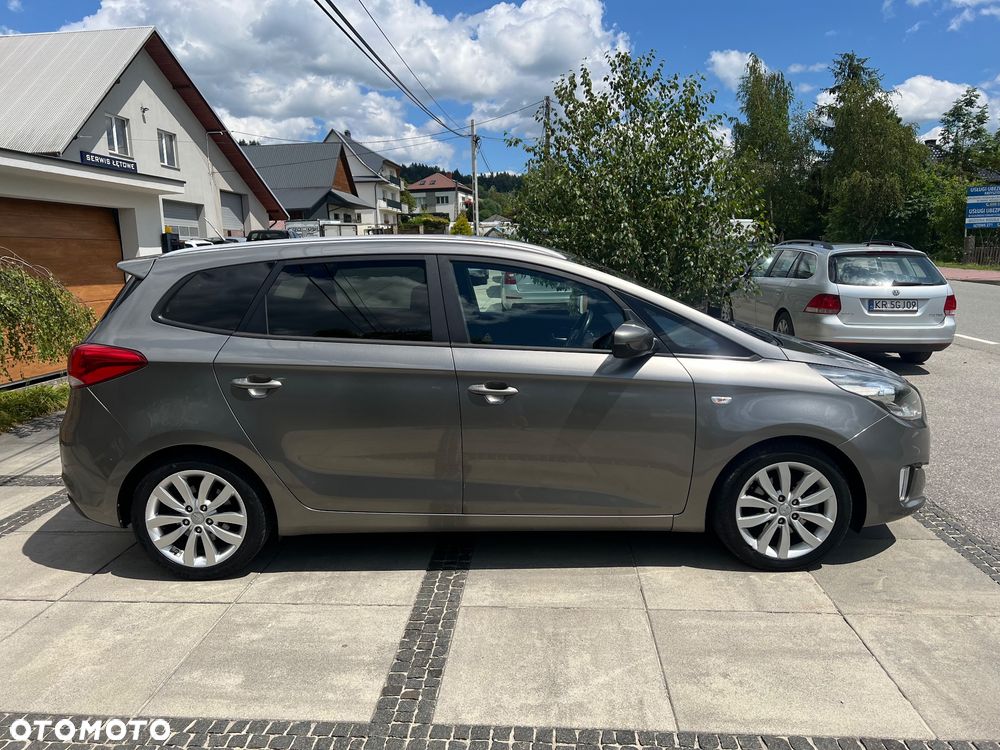 Kia Carens 1.7 CRDi 141 Dream Team Edition - 4