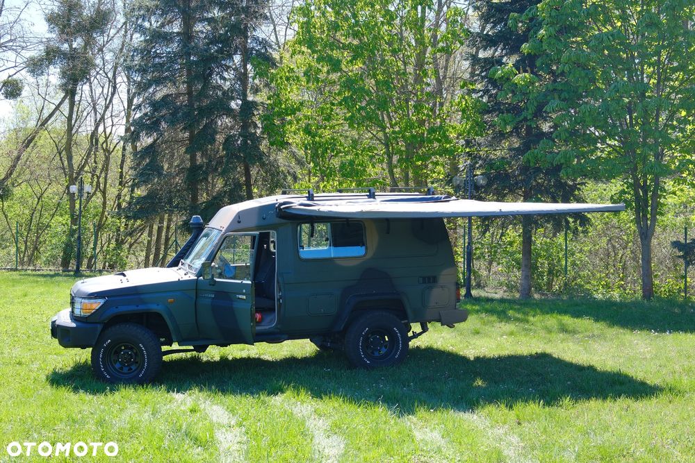 Toyota Land Cruiser - 29
