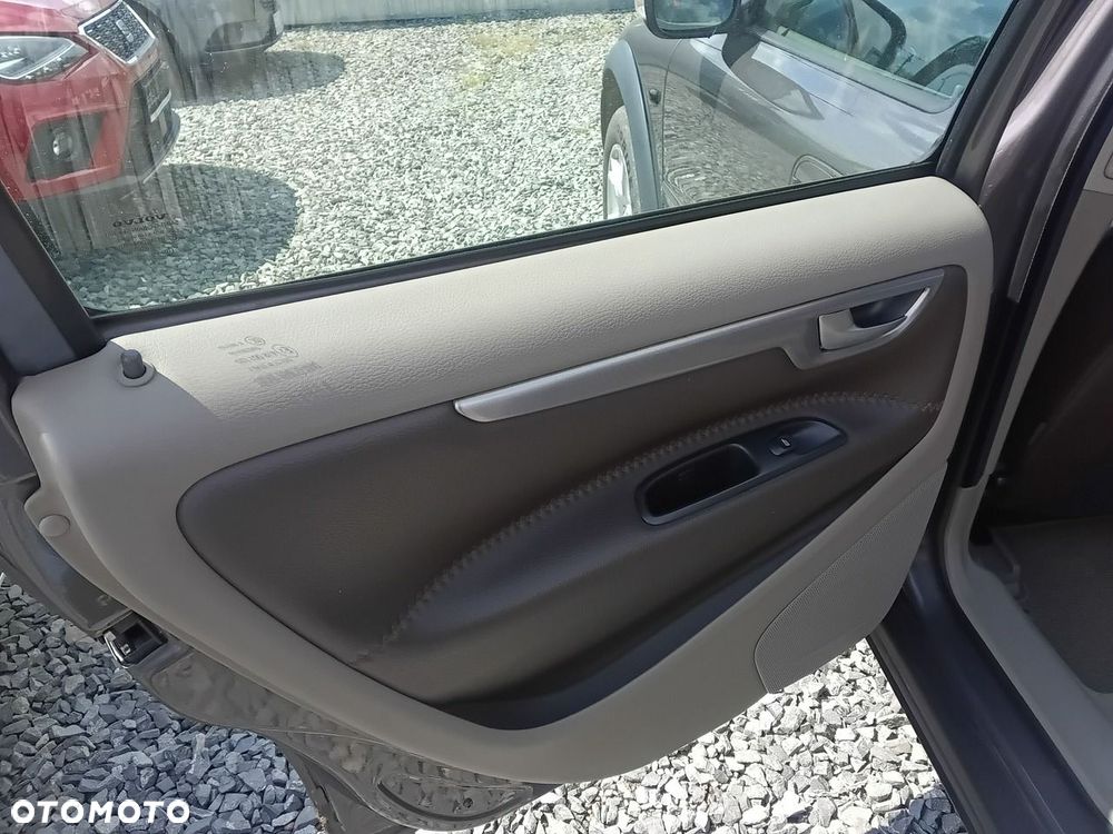 Volvo XC 70 - 29