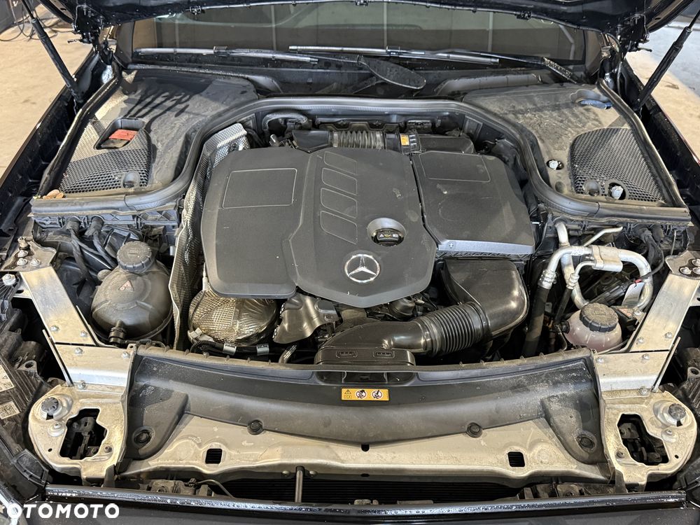 Mercedes-Benz Klasa E 220 d 4-Matic AMG - 19