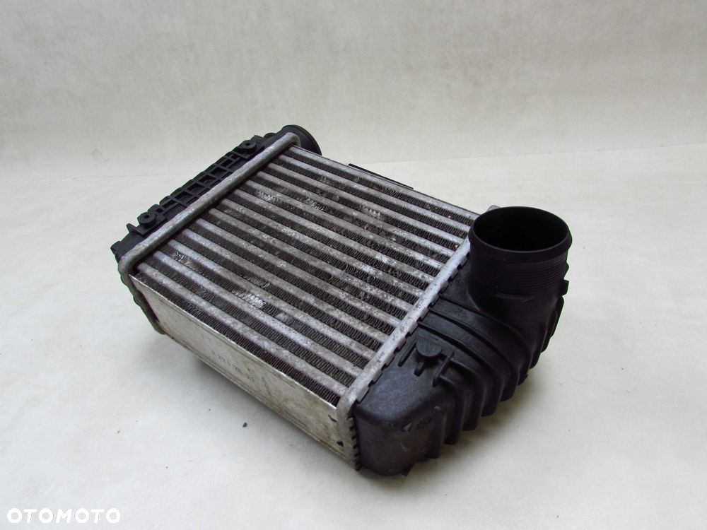 AUDI A6 C6 2.7 3.0 TDI CHLODNICA INTERCOOLER POWIETRZA PRAWY 4F0145806R - 5