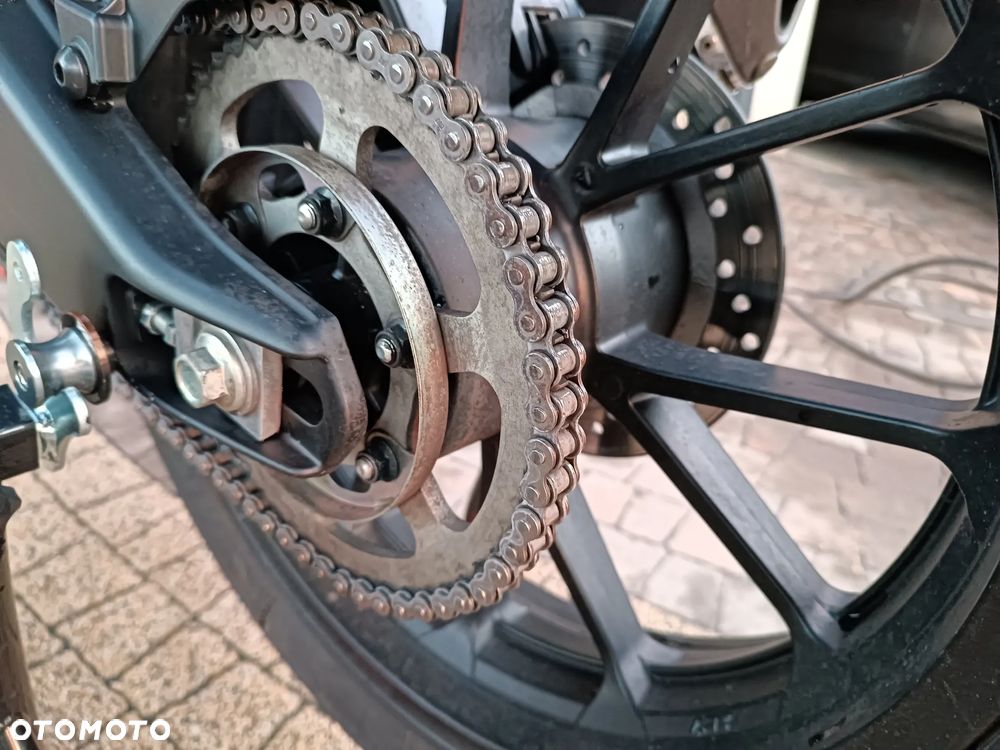 Yamaha MT - 16