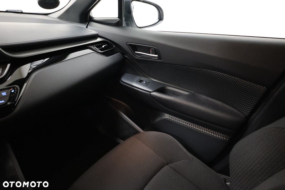 Toyota C-HR Style Selection - 8