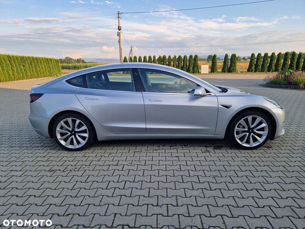 Tesla Model 3 Long Range AWD - 9