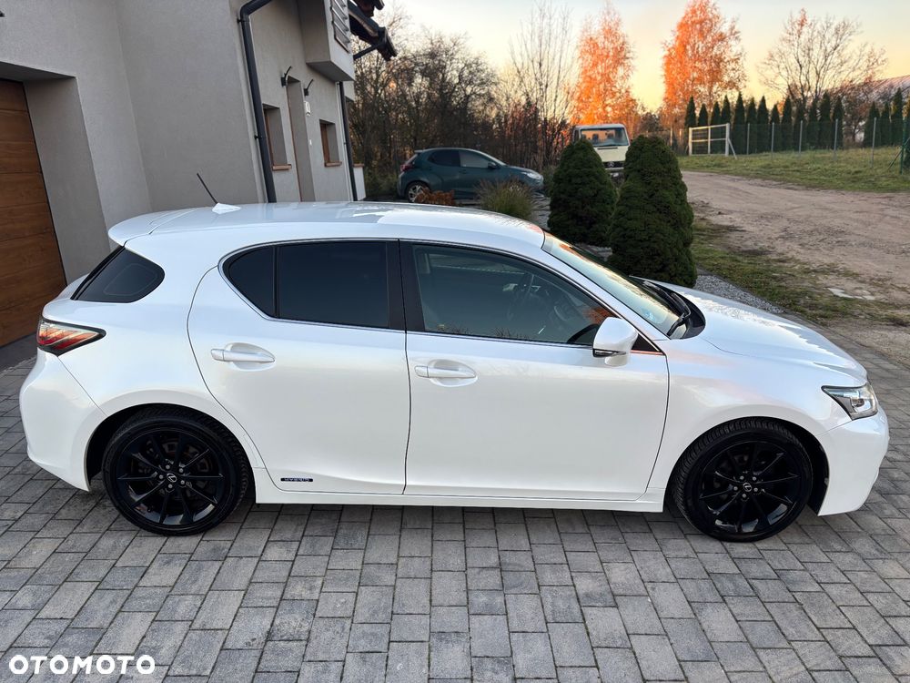 Lexus CT 200h Prestige - 13