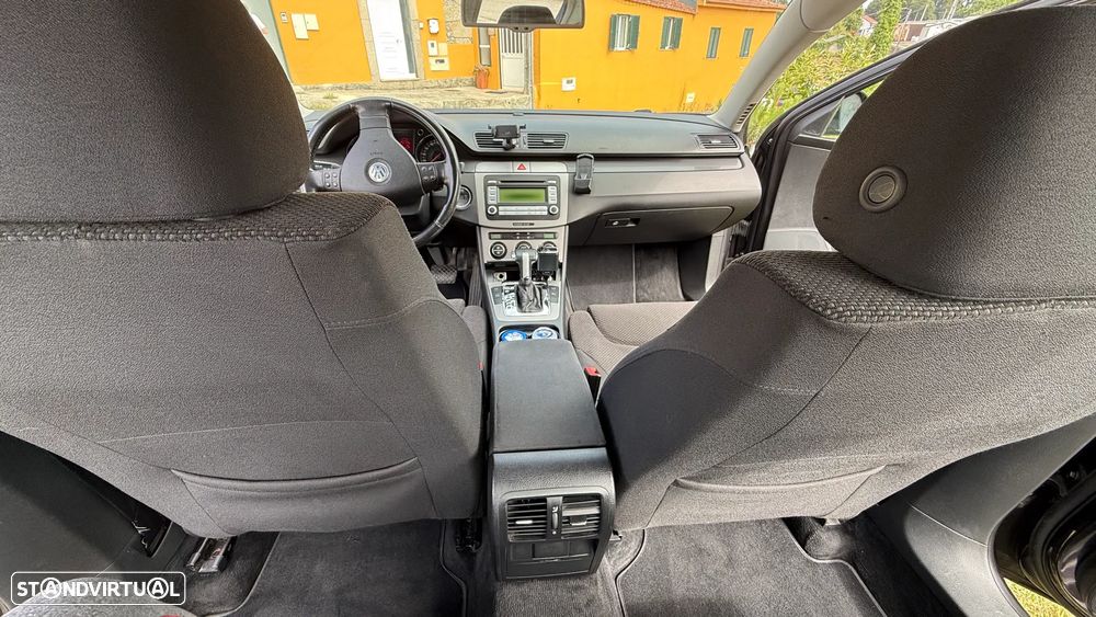 VW Passat 2.0 TDI Confortline DSG - 8