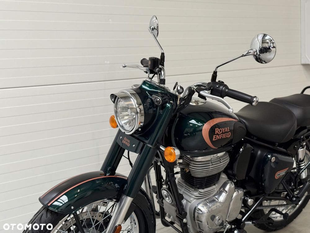 Royal Enfield Classic - 22