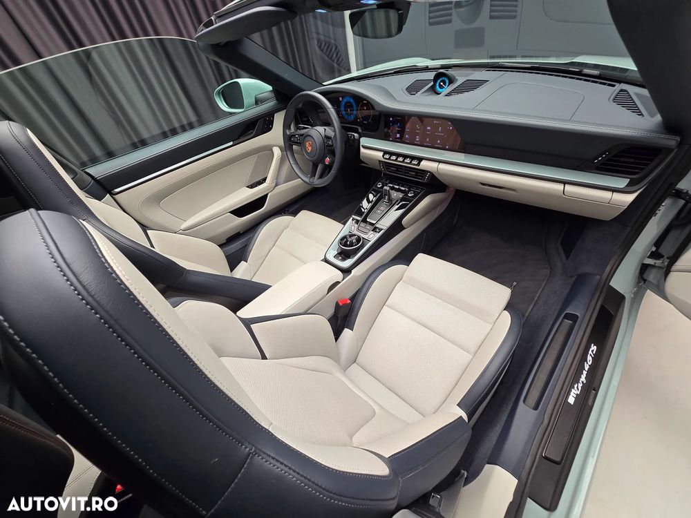 Porsche 992 - 12