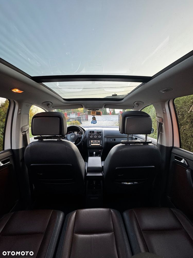 Volkswagen Touran 2.0 TDI DPF DSG R-Line Edition - 9