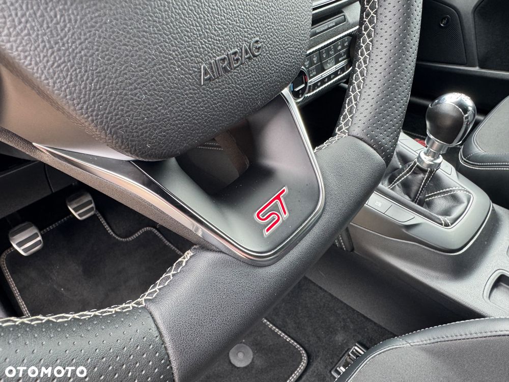 Ford Focus 2.3 EcoBoost S&S ST - 12