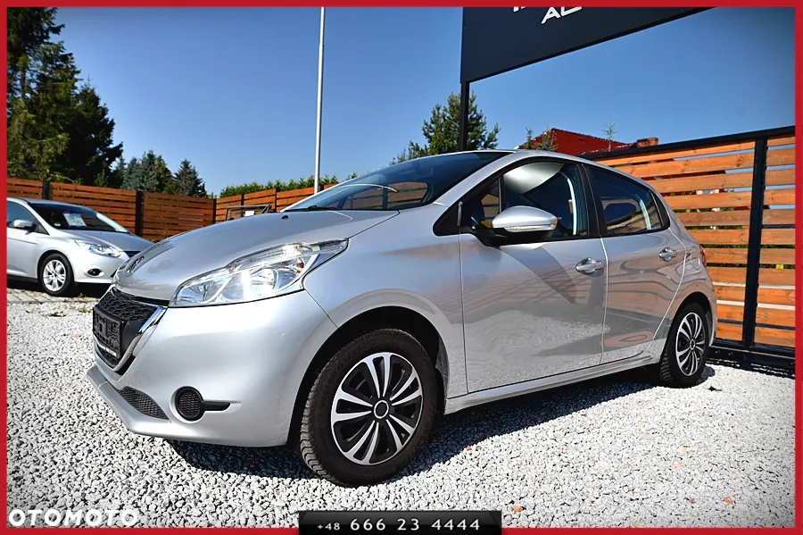 Peugeot 208 1.2 VTi Style - 4