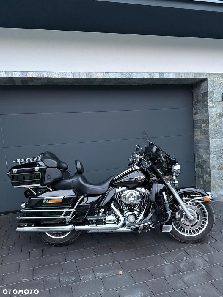 Harley-Davidson FLHTCU Ultra - 1