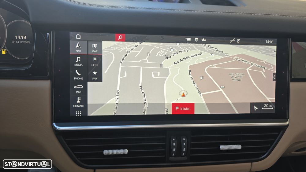 Porsche Cayenne - 32