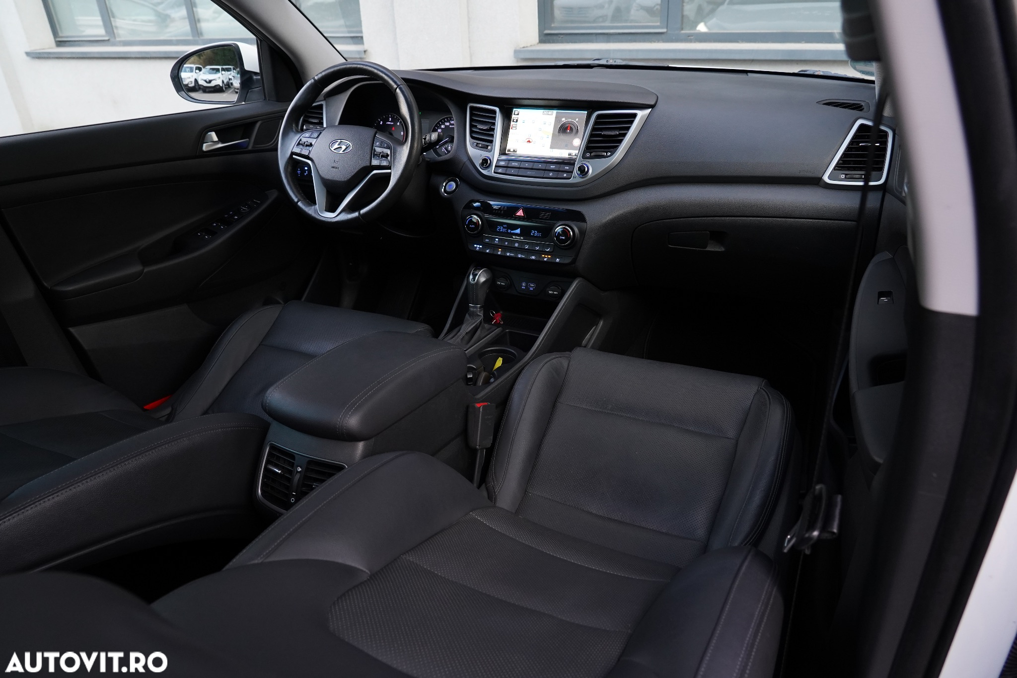 Hyundai Tucson 2.0 CRDI 4WD 6AT Luxury Pack+ - 10
