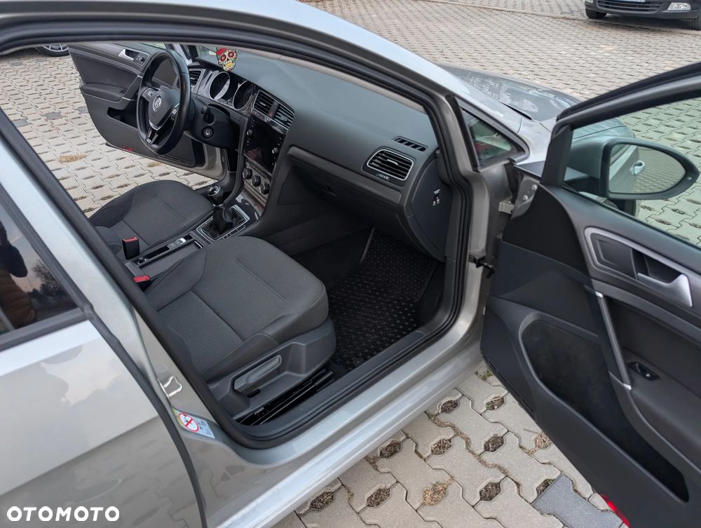 Volkswagen Golf 1.6 TDI BMT Comfortline - 12