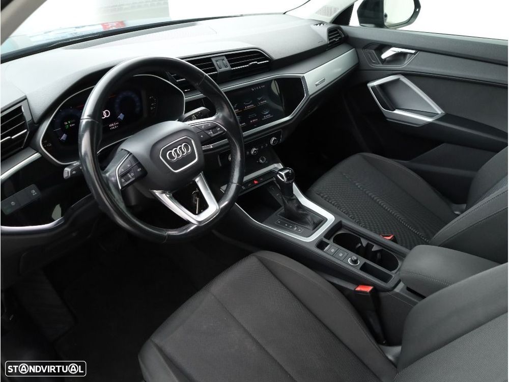 Audi Q3 45 TFSIe S tronic - 13