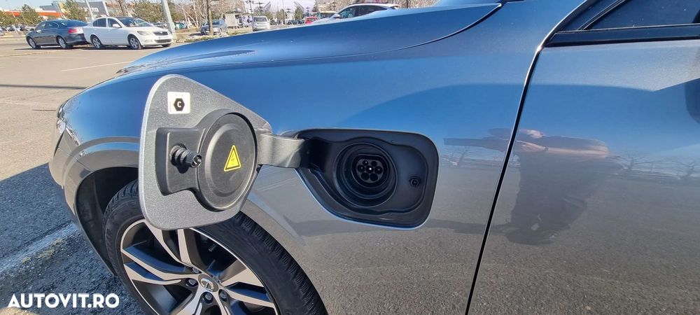 Volvo S60 T8 Recharge AWD Geartronic RDesign - 22