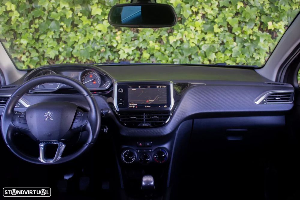 Peugeot 208 1.5 BlueHDi Signature - 14