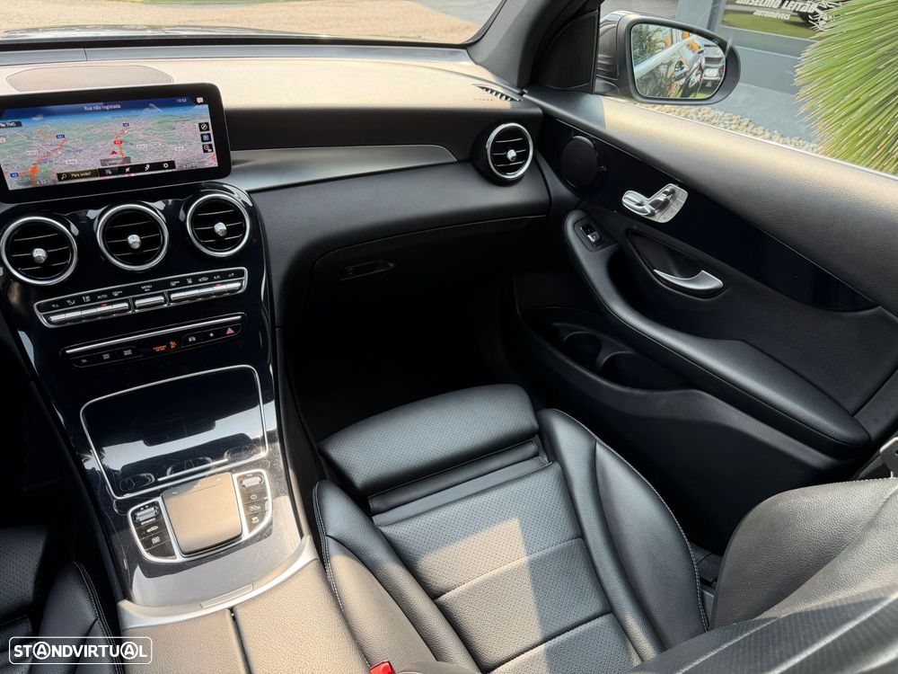 Mercedes-Benz GLC 300 e Coupé 4Matic - 24