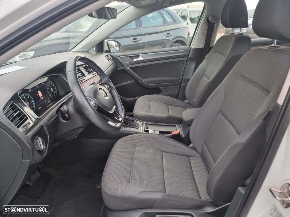 VW e-Golf AC/DC - 10