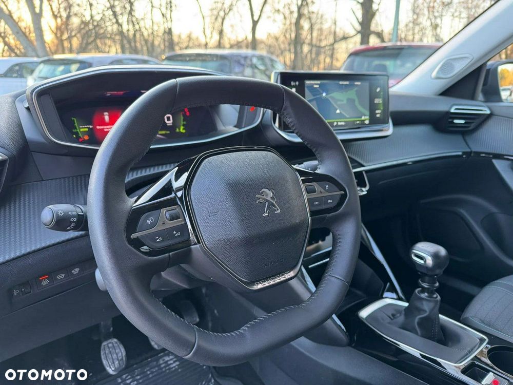 Peugeot 2008 1.2 PureTech Allure Pack S&S - 19