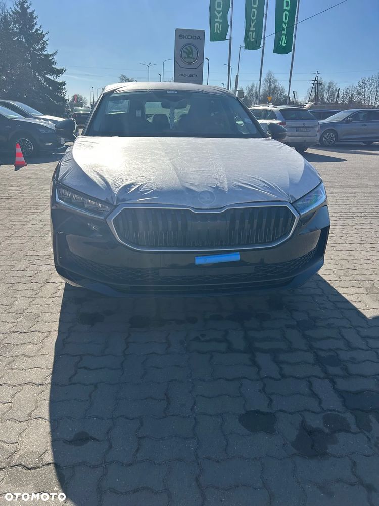 Skoda Superb 2.0 TDI SCR Essence DSG - 6