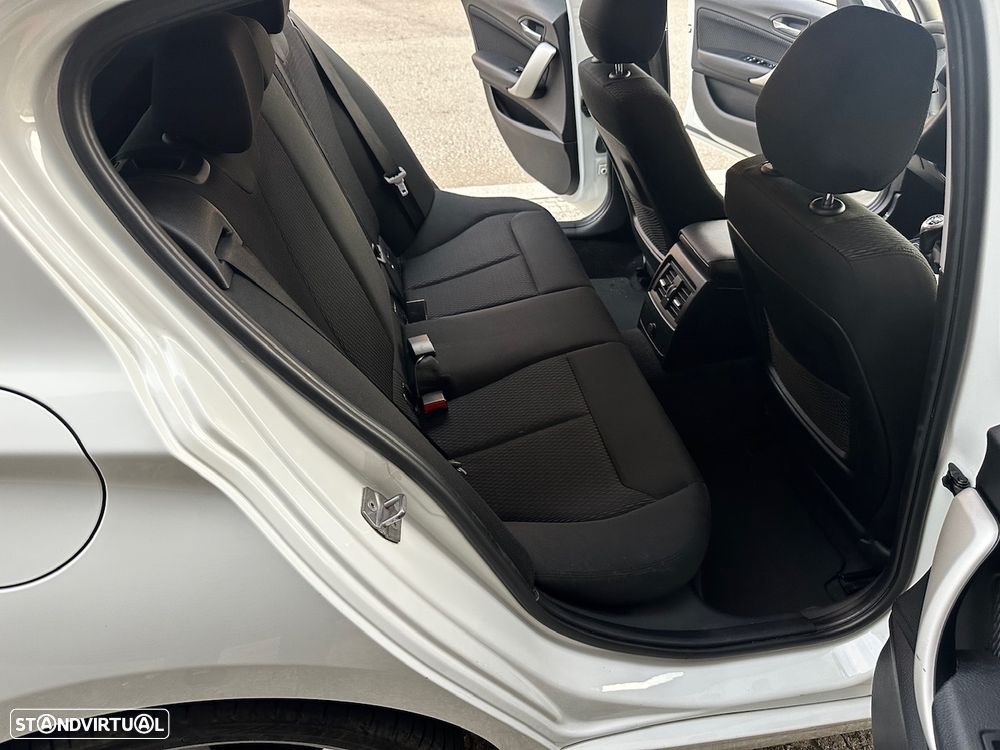 BMW 116 d EDynamics Advantage - 12