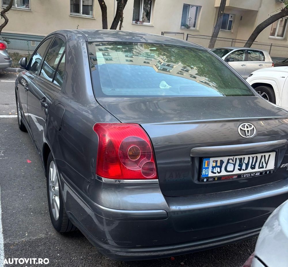 Toyota Avensis - 3