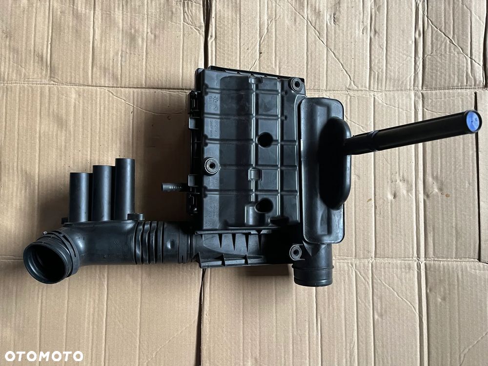 OBUDOWA FILTRA POWIETRZA FILTR POWIETRZA 1.4 TFSI TSI VW AUDI Q3 04E129611H - 1