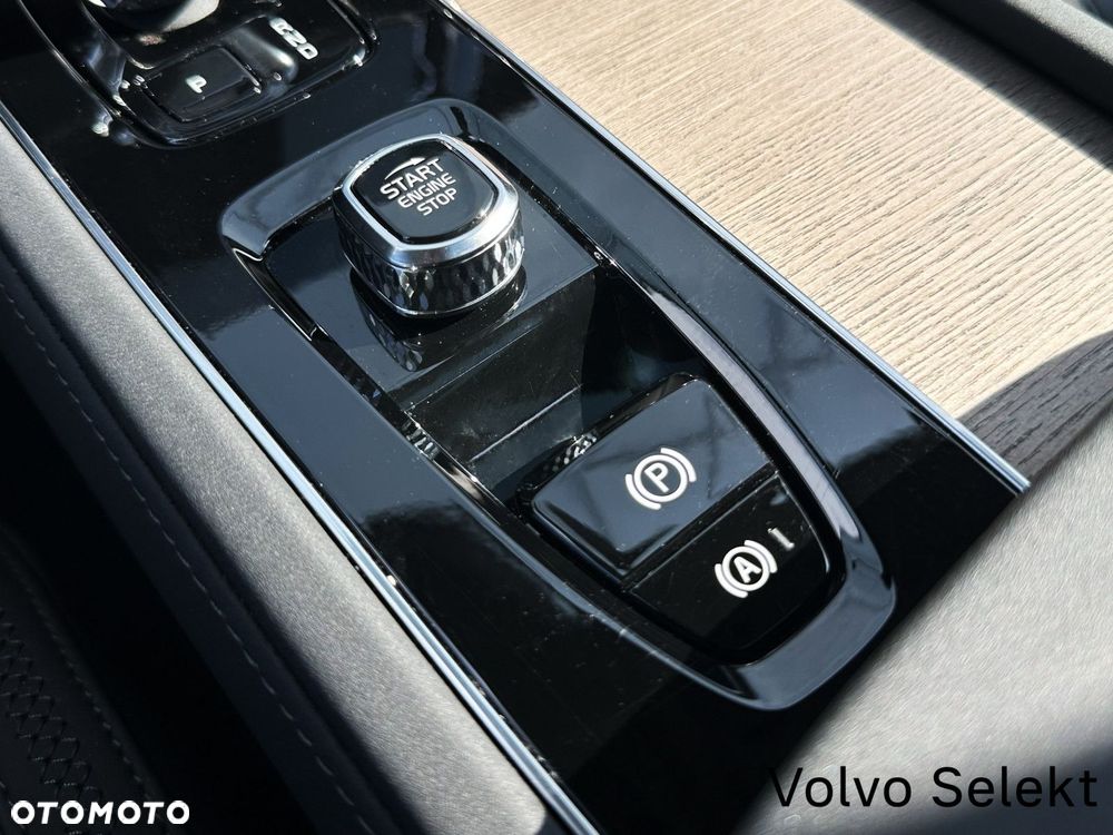 Volvo XC 90 - 21