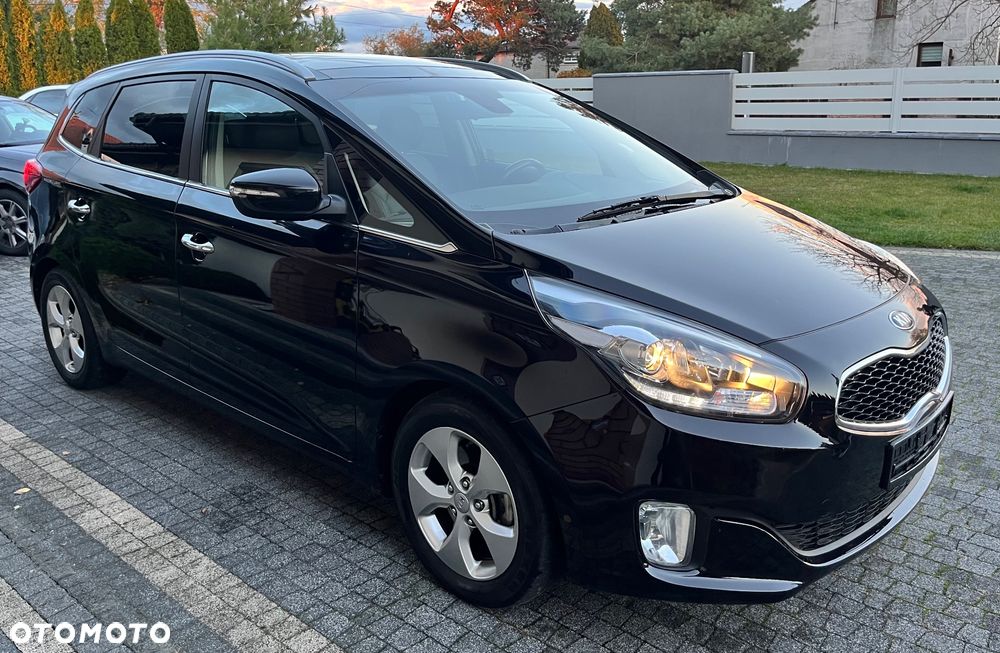 Kia Carens 1.7 CRDi Business Line 7os 7DCT - 2