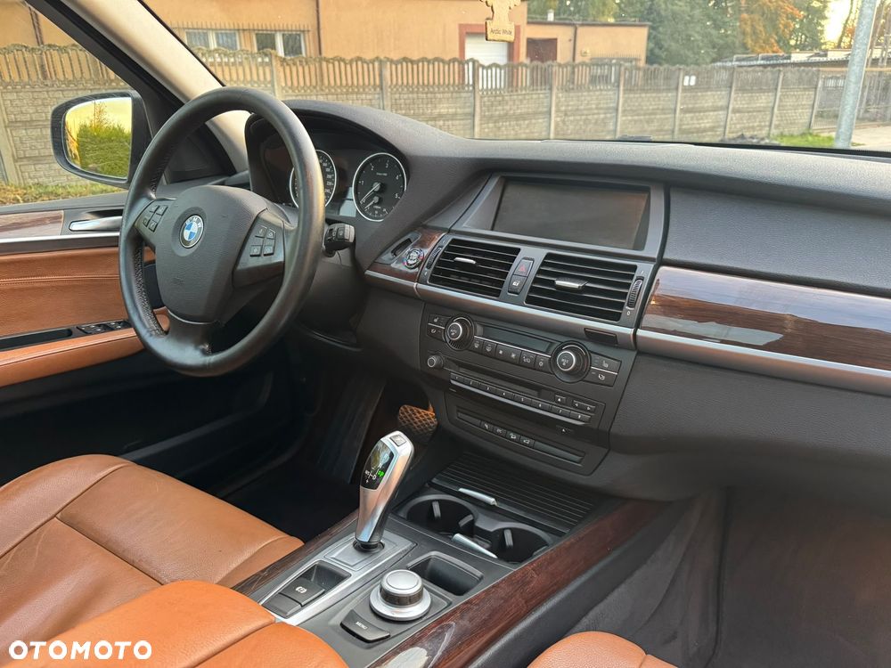 BMW X5 xDrive30d - 16