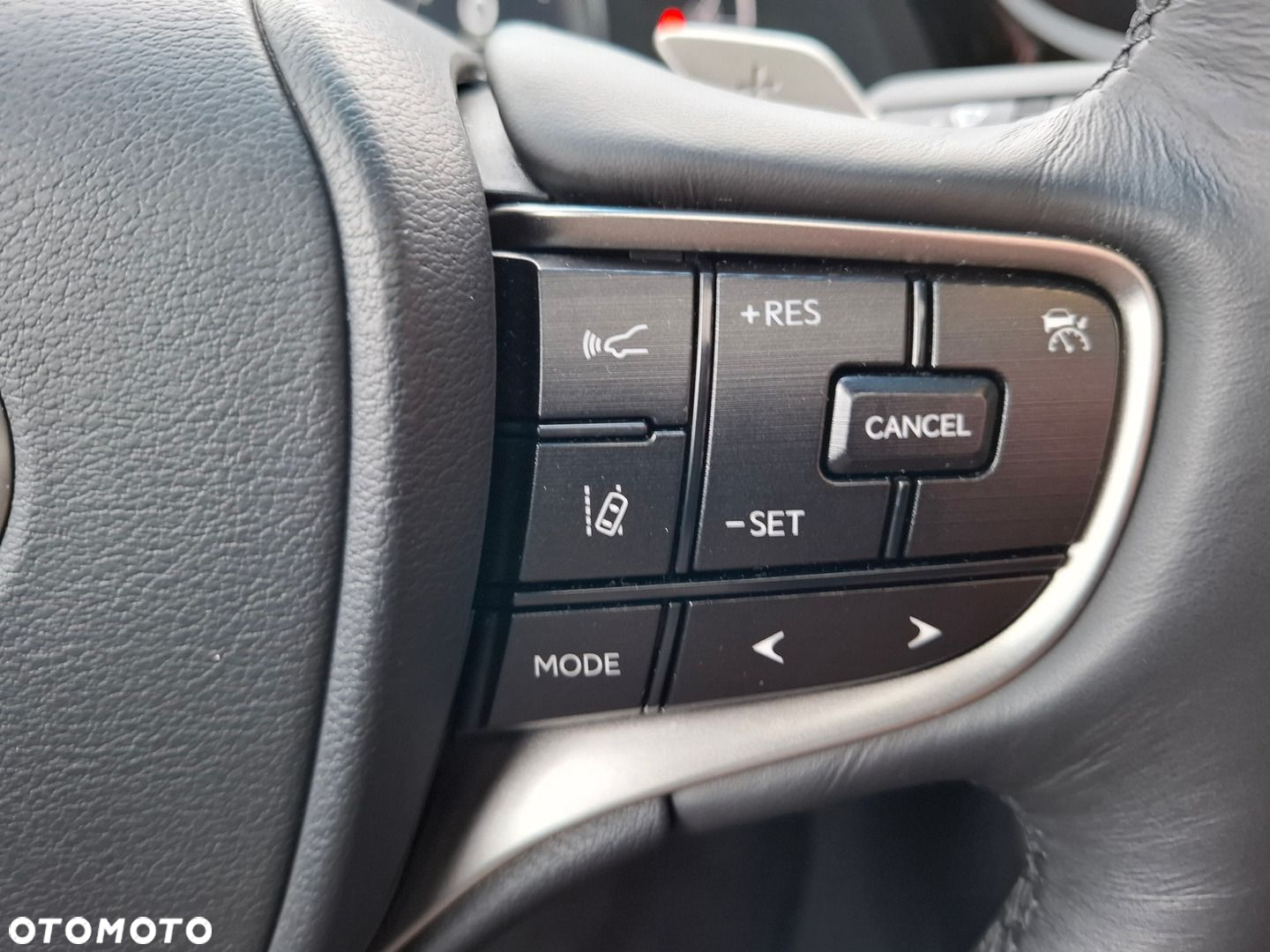 Lexus ES - 34