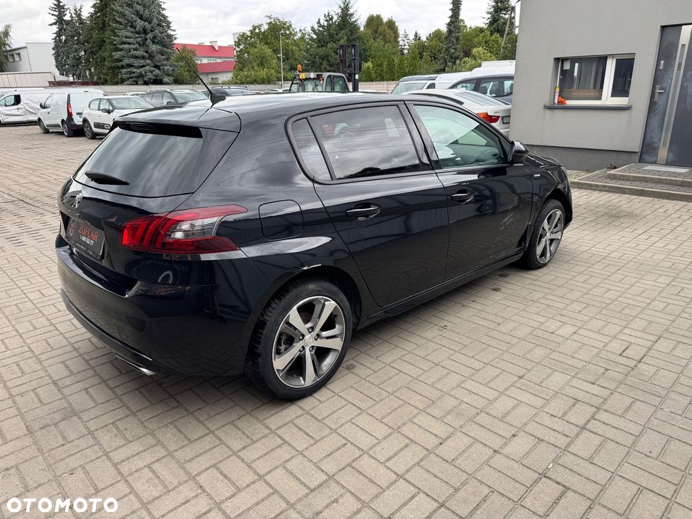 Peugeot 308 2019 photo 5