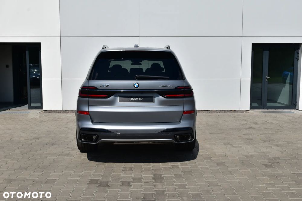 BMW X7 xDrive40d mHEV Individual Edition sport - 4
