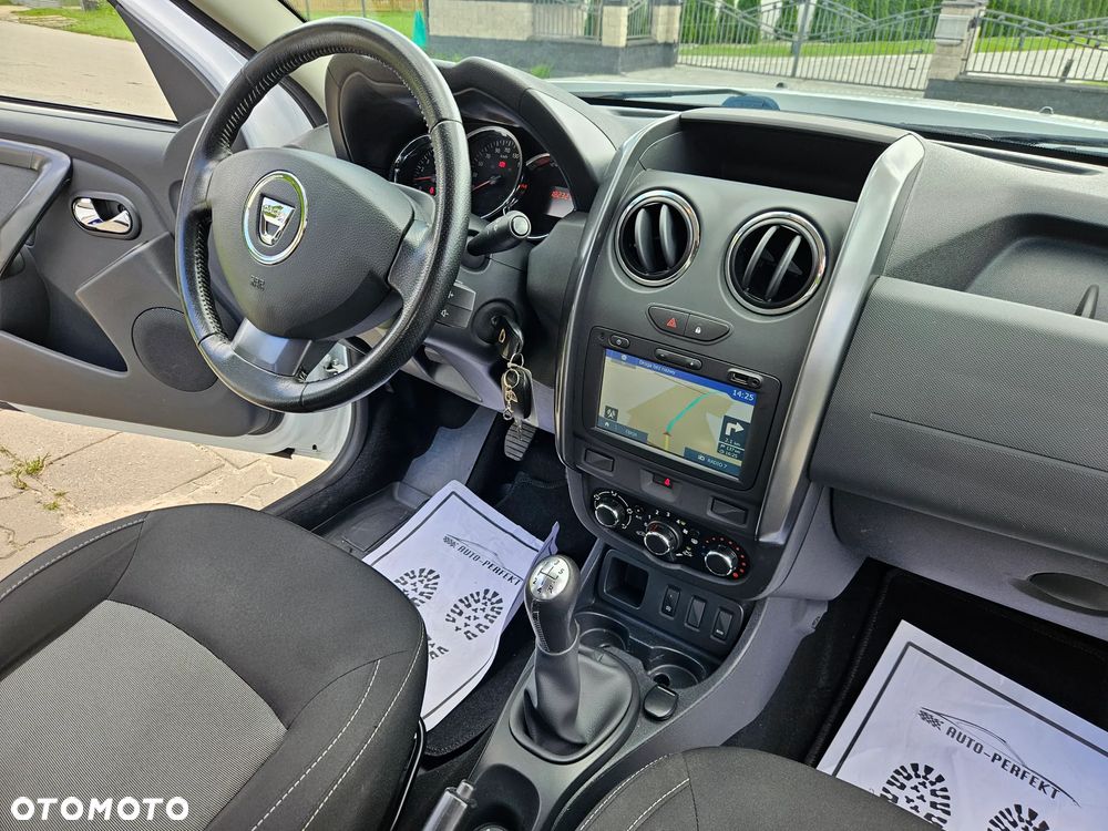 Dacia Duster 1.6 SCe Prestige - 19