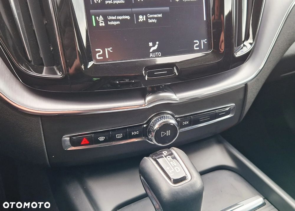 Volvo XC 60 D4 Geartronic Momentum Pro - 20