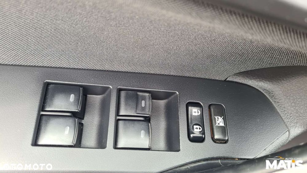 Toyota Auris - 22
