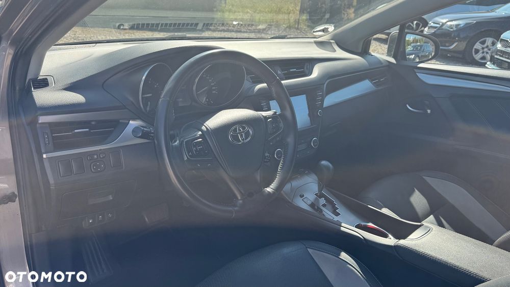 Toyota Avensis Touring Sports 1.8 Multidrive S Executive - 28