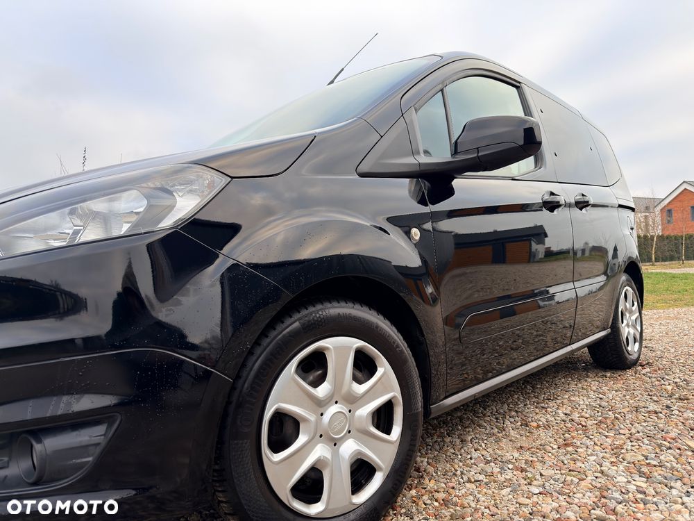 Ford Tourneo Courier 1.0 EcoBoost Titanium - 4