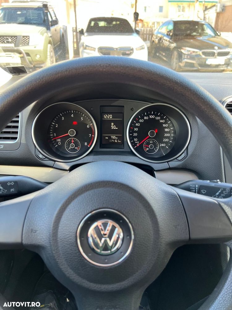 Volkswagen Golf - 11