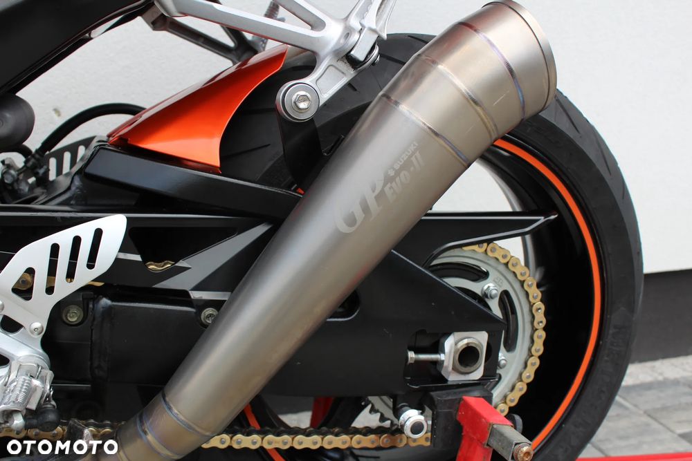 Suzuki GSX-R - 17